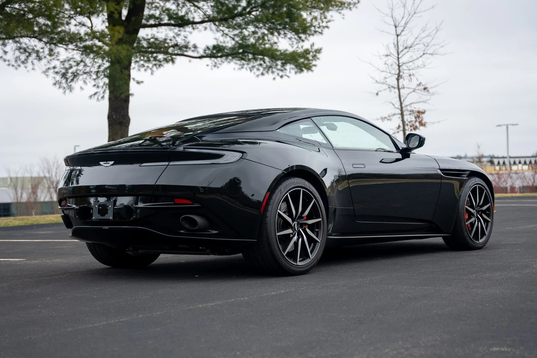 2017 Aston Martin DB11 - Image 12 of 31