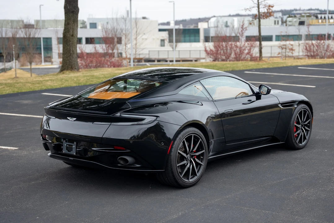 2017 Aston Martin DB11 - Image 13 of 31