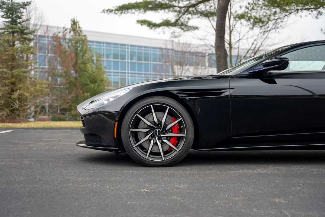 2017 Aston Martin DB11 - Image 23 of 31