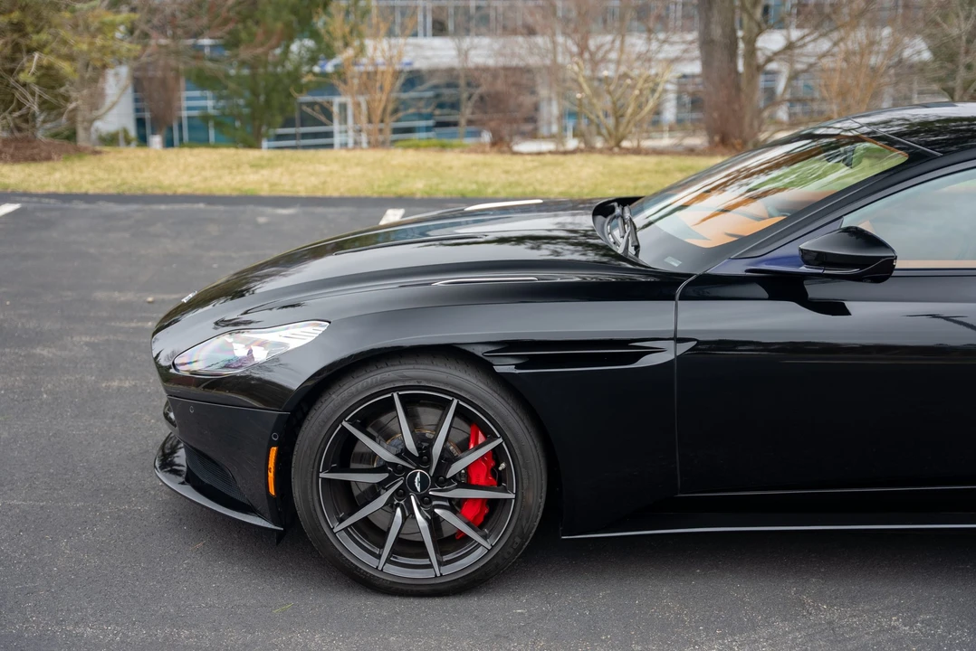 2017 Aston Martin DB11 - Image 24 of 31