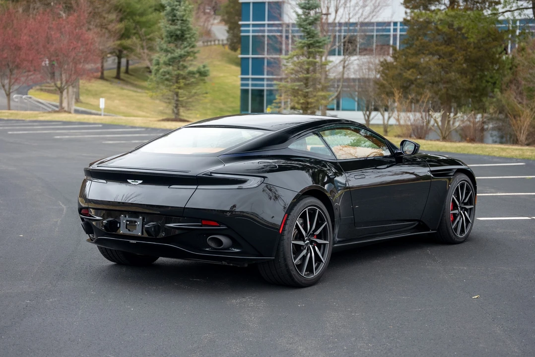 2017 Aston Martin DB11 - Image 17 of 31