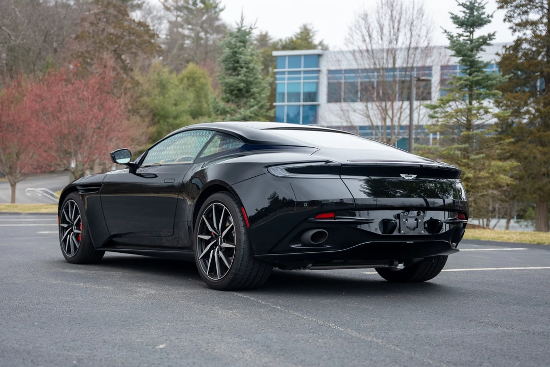 2017 Aston Martin DB11 - Image 19 of 31