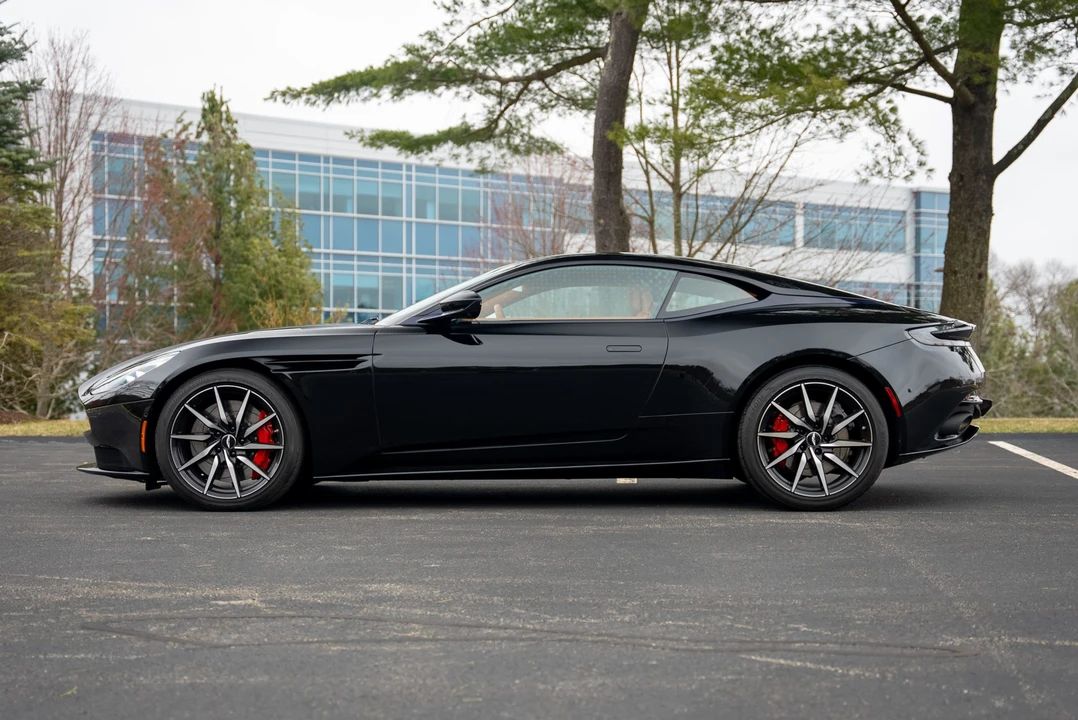 2017 Aston Martin DB11 - Image 21 of 31