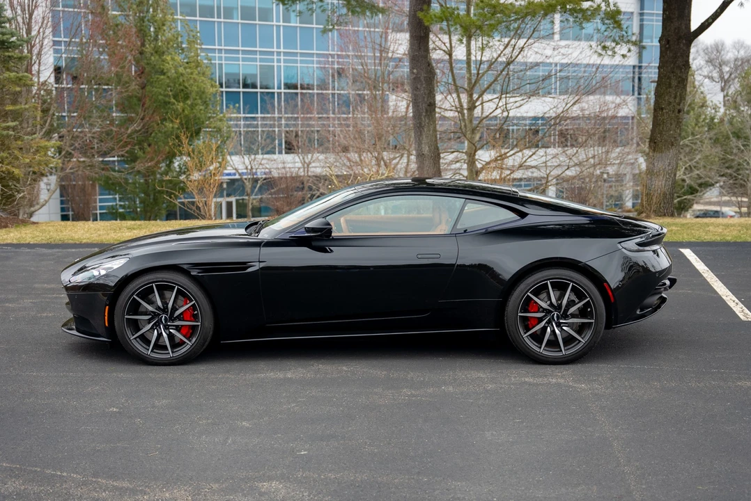 2017 Aston Martin DB11 - Image 22 of 31