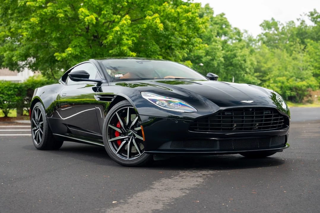 2017 Aston Martin DB11 - Image 3 of 31