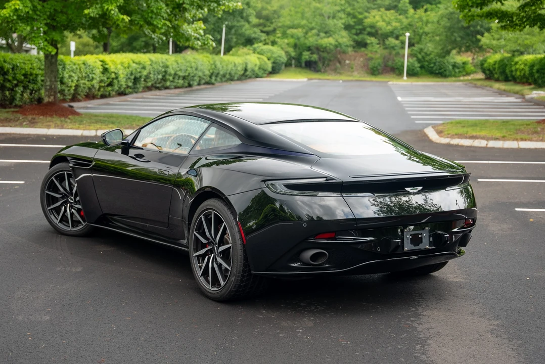 2017 Aston Martin DB11 - Image 10 of 31