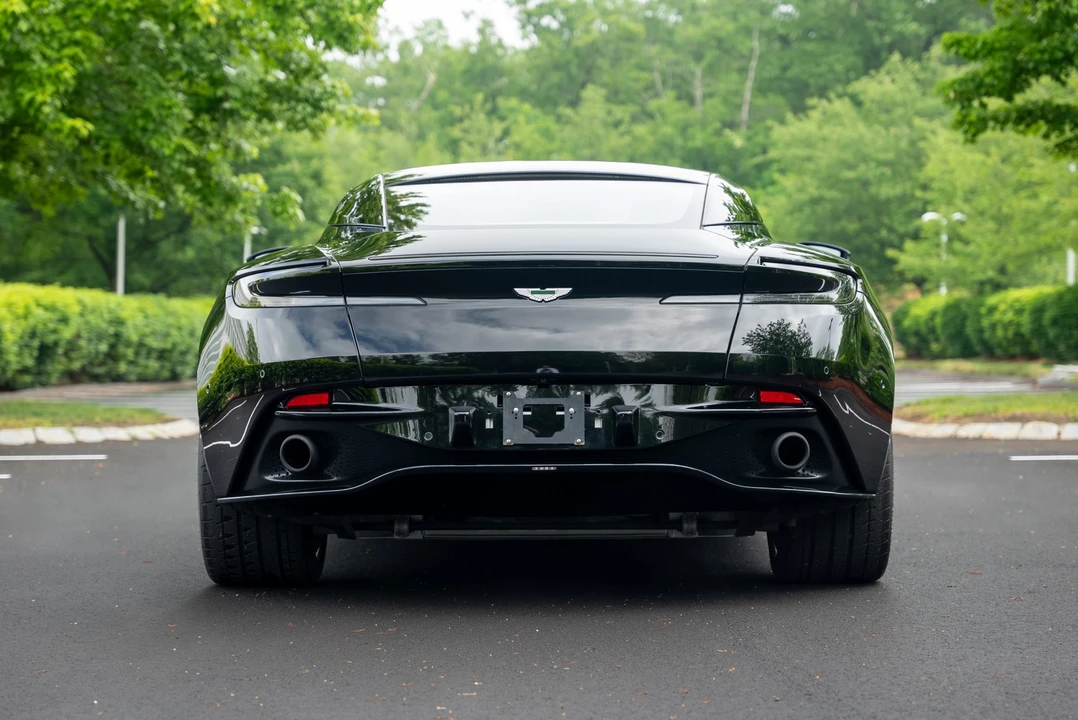 2017 Aston Martin DB11 - Image 8 of 31