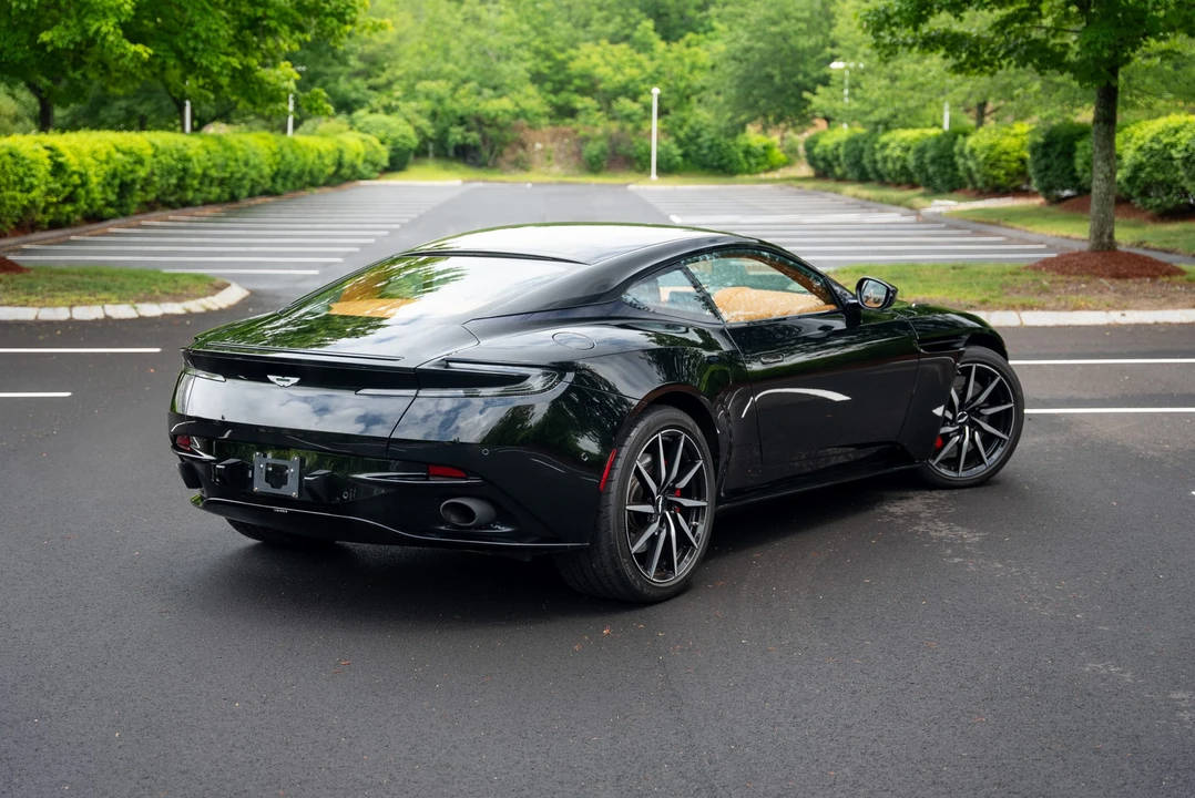 2017 Aston Martin DB11 - Image 6 of 31