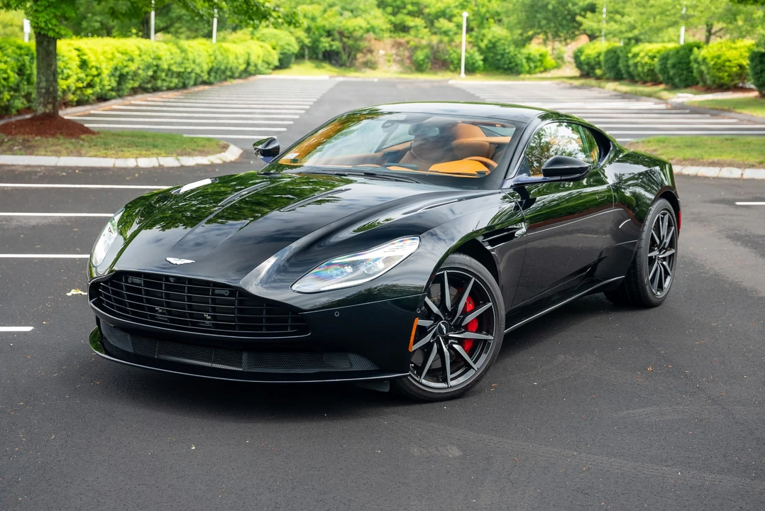 2017 Aston Martin DB11 - Image 14 of 31
