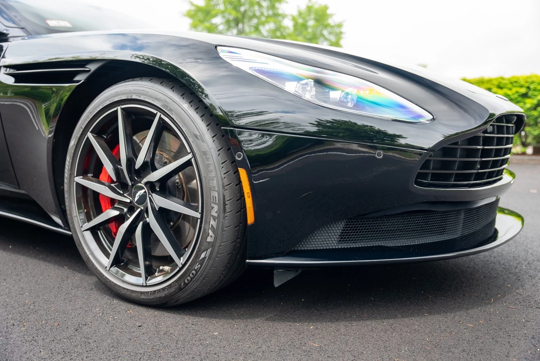 2017 Aston Martin DB11 - Image 27 of 31