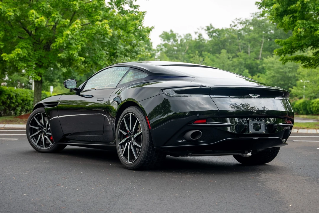 2017 Aston Martin DB11 - Image 11 of 31