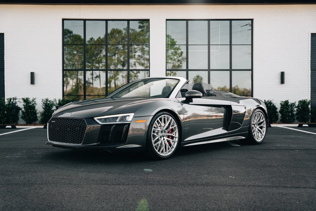 2017 Audi 4S R8 - Image 7 of 31
