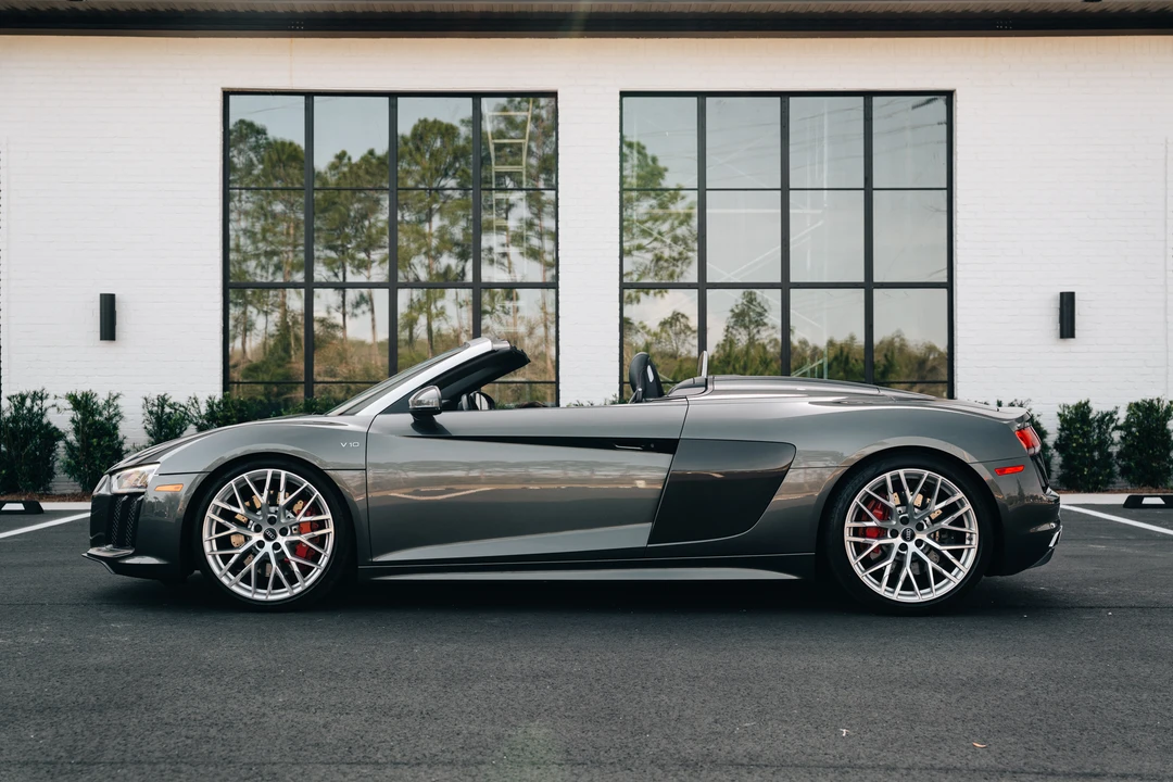2017 Audi 4S R8 - Image 10 of 31