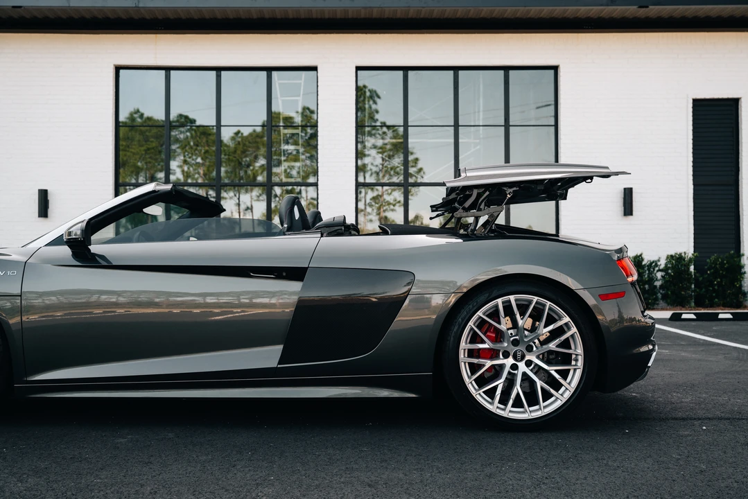 2017 Audi 4S R8 - Image 25 of 31