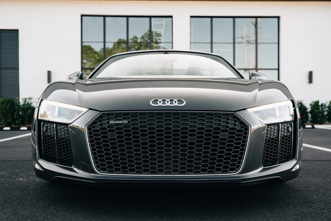 2017 Audi 4S R8 - Image 6 of 31