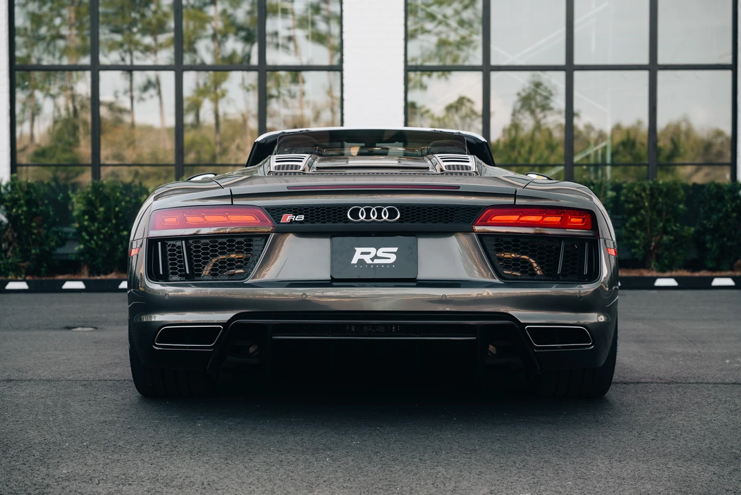 2017 Audi 4S R8 - Image 15 of 31