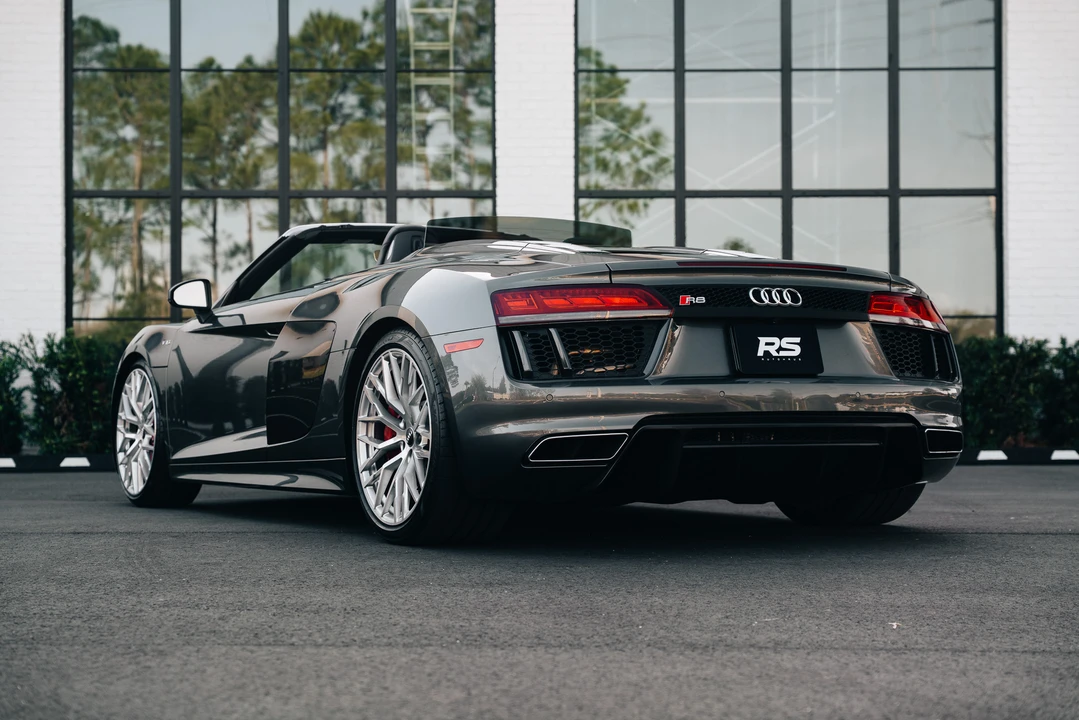 2017 Audi 4S R8 - Image 12 of 31