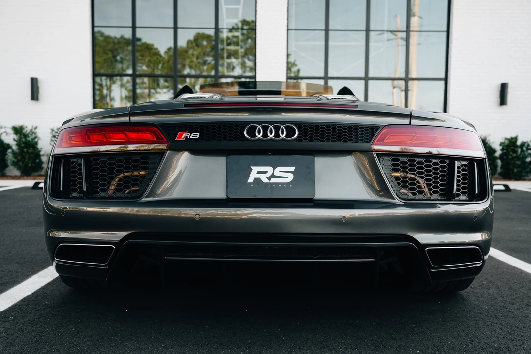 2017 Audi 4S R8 - Image 16 of 31