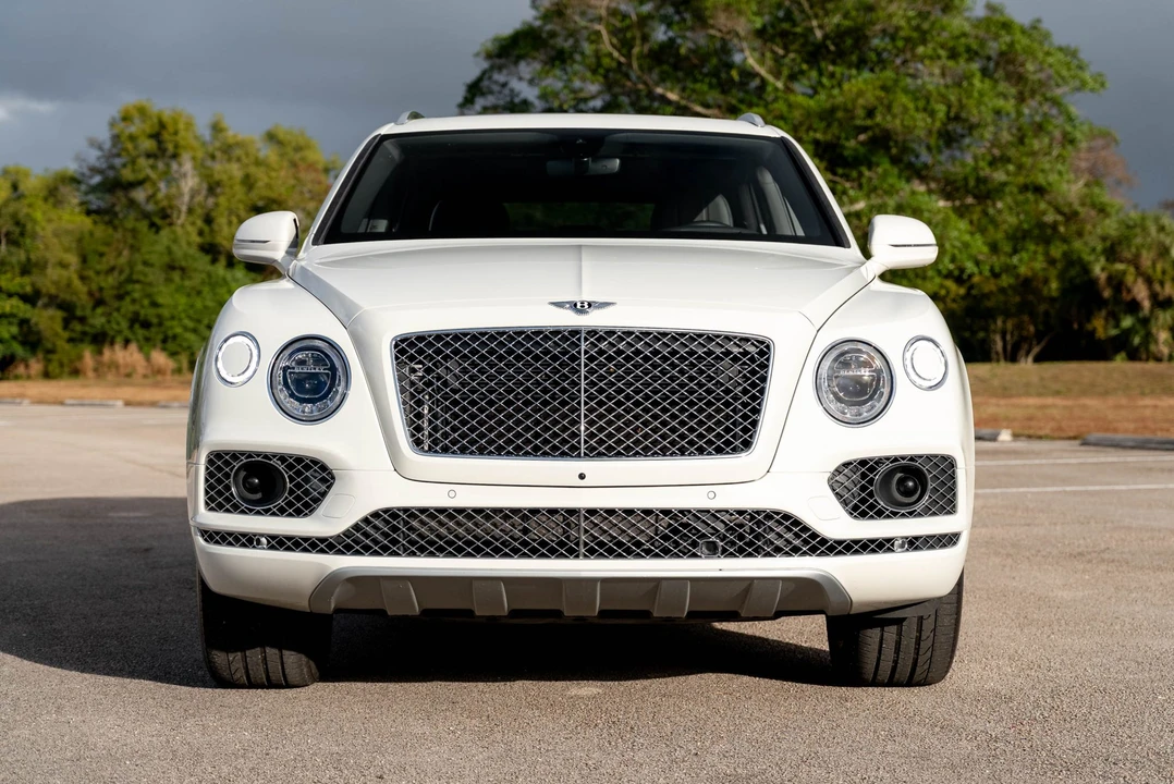 2017 Bentley Bentayga - Image 6 of 31