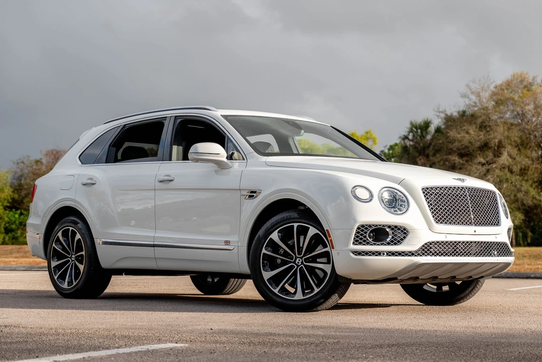 2017 Bentley Bentayga - Image 3 of 31