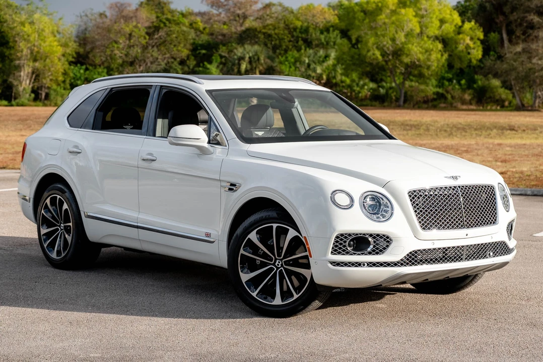 2017 Bentley Bentayga - Image 4 of 31