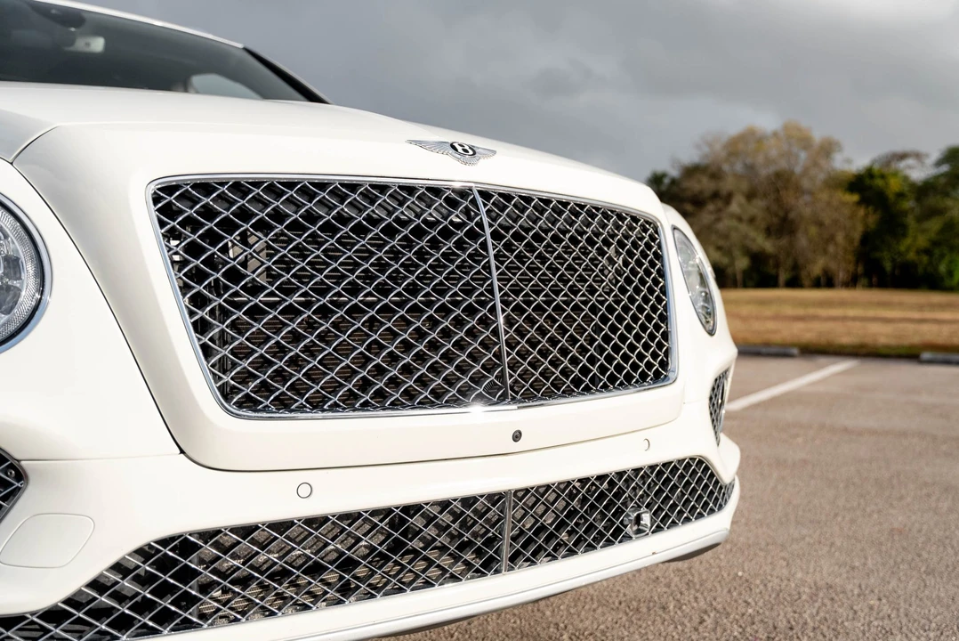 2017 Bentley Bentayga - Image 20 of 31