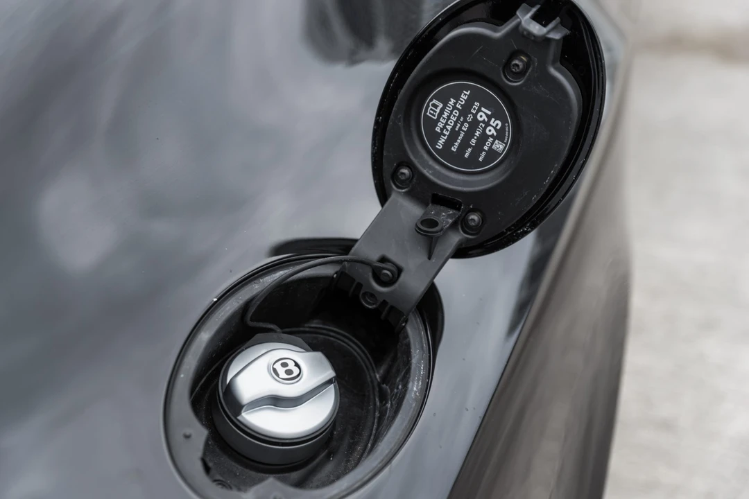 2017 Bentley Continental GT V8 2nd Gen - Image 22 of 31