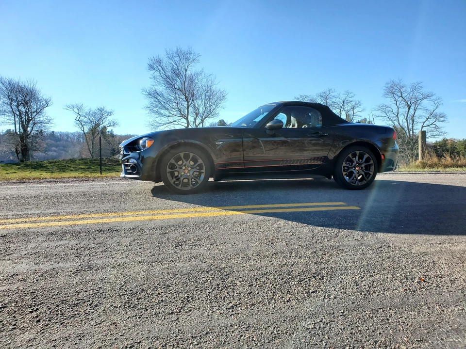 2017 Fiat 124 Spider - Image 7 of 31