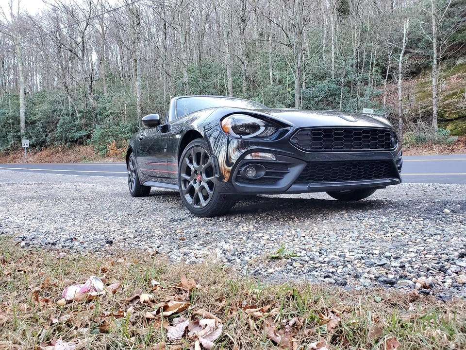 2017 Fiat 124 Spider - Image 24 of 31