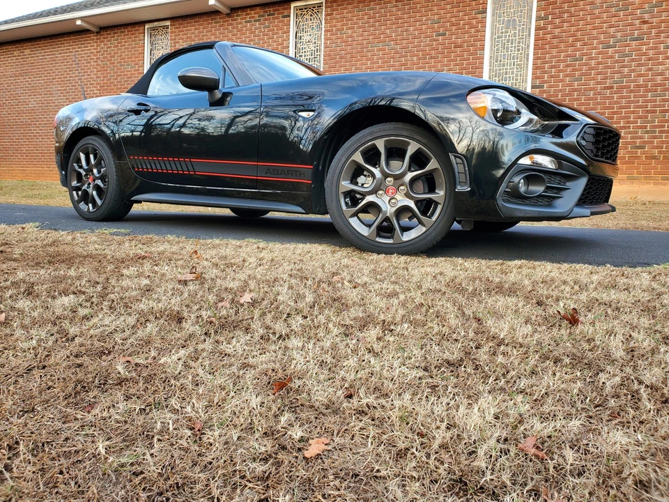 2017 Fiat 124 Spider - Image 21 of 31