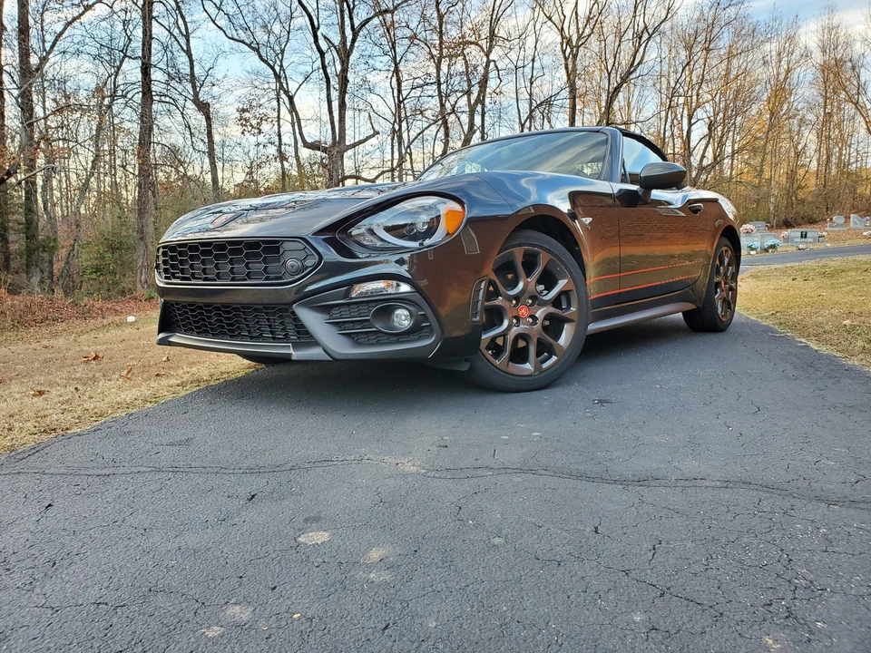 2017 Fiat 124 Spider - Image 2 of 31