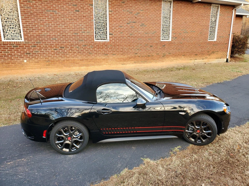 2017 Fiat 124 Spider - Image 19 of 31
