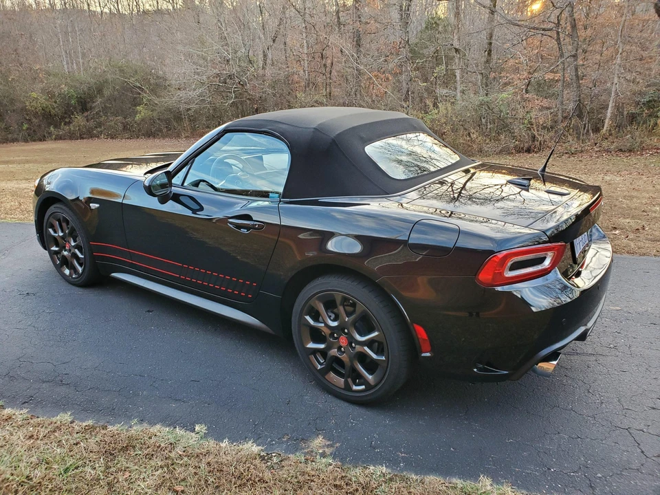 2017 Fiat 124 Spider - Image 10 of 31