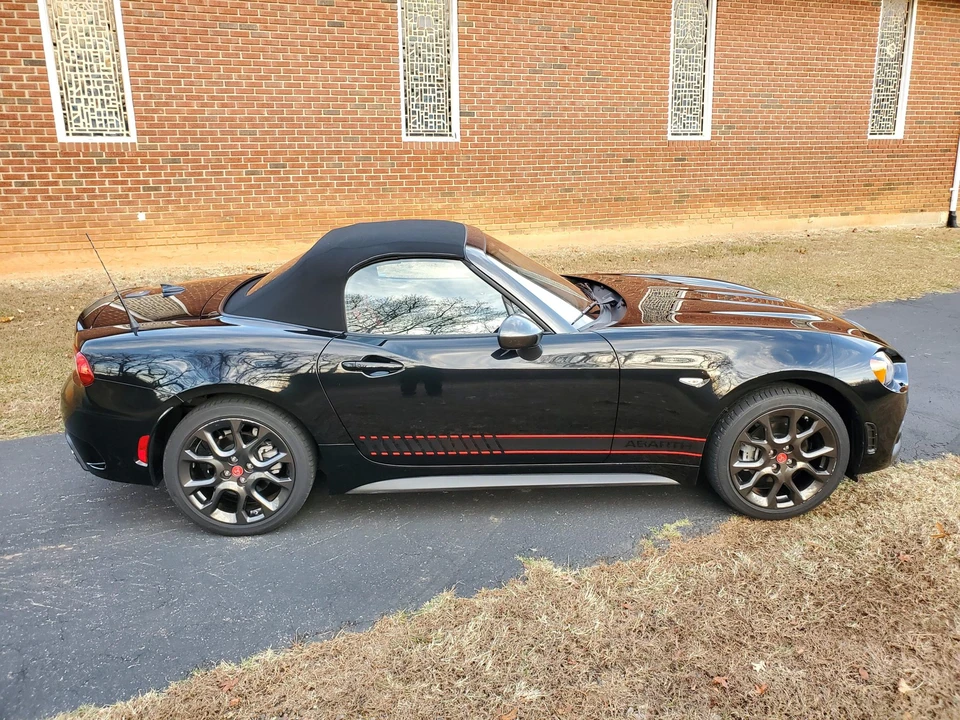 2017 Fiat 124 Spider - Image 20 of 31
