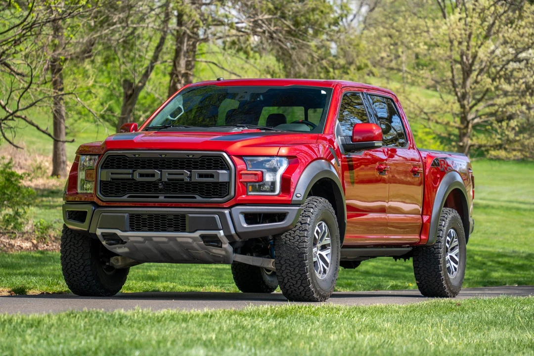 2017 Ford F-150 Raptor 13th Gen - Image 28 of 31
