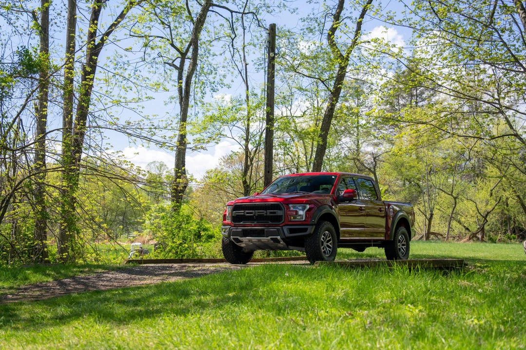 2017 Ford F-150 Raptor 13th Gen - Image 27 of 31