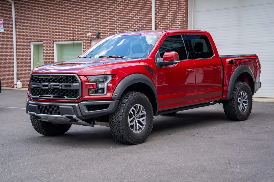 2017 Ford F-150 Raptor 13th Gen - Image 2 of 31