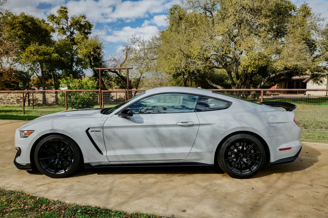 2017 Ford S550 Shelby Mustang GT350 - Image 3 of 31
