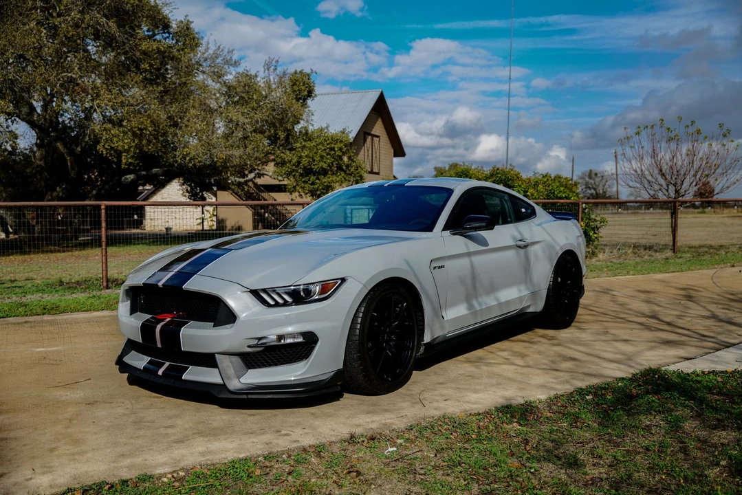2017 Ford S550 Shelby Mustang GT350 - Image 2 of 31