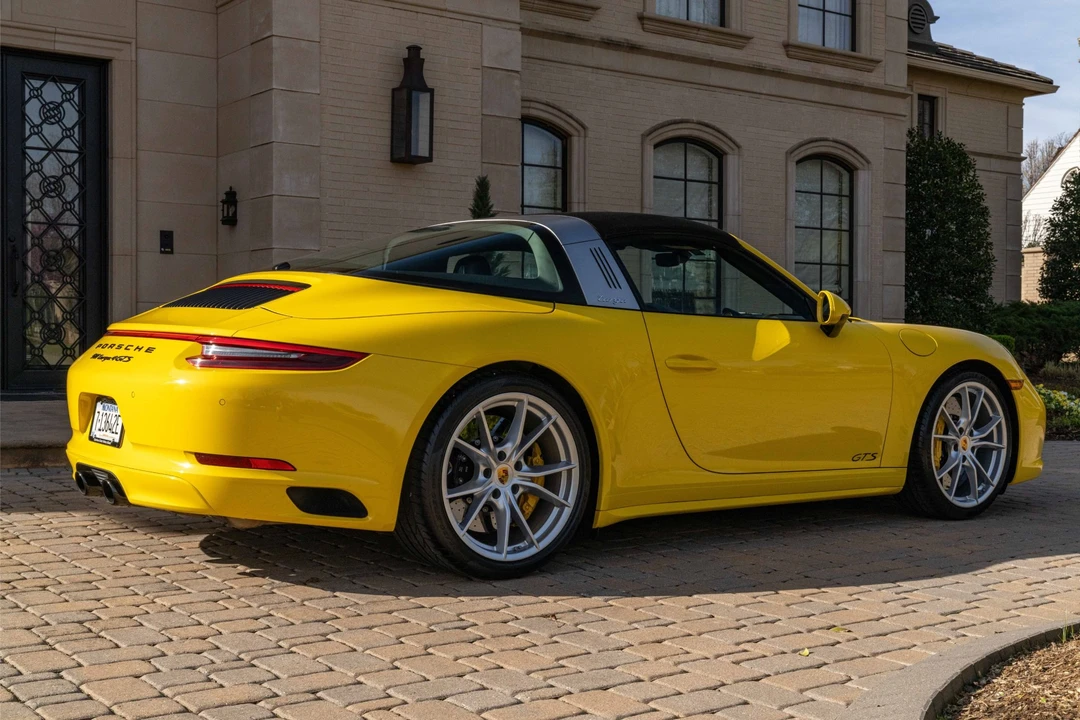2017 Porsche 991 Targa 4 GTS - Image 11 of 31