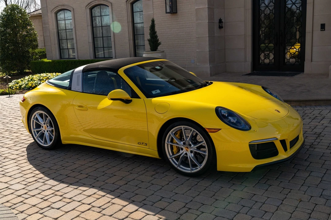 2017 Porsche 991 Targa 4 GTS - Image 14 of 31