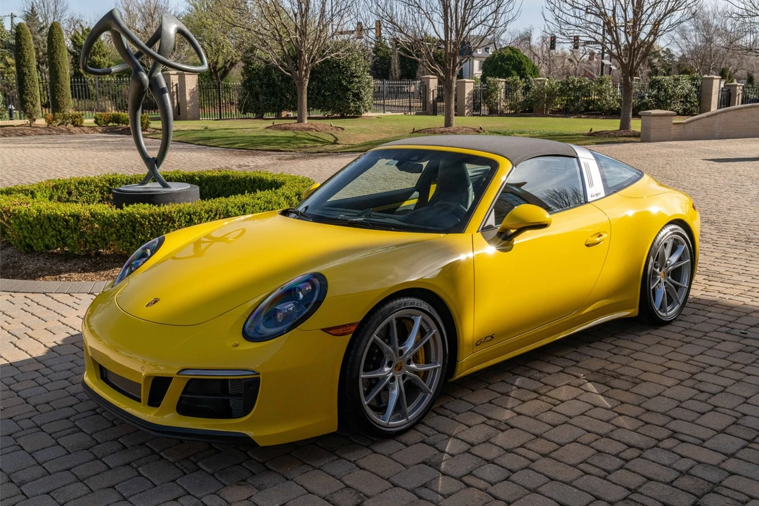 2017 Porsche 991 Targa 4 GTS - Image 17 of 31
