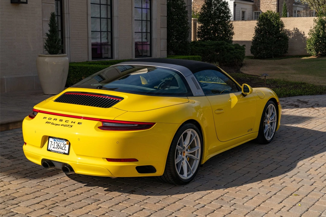 2017 Porsche 991 Targa 4 GTS - Image 21 of 31