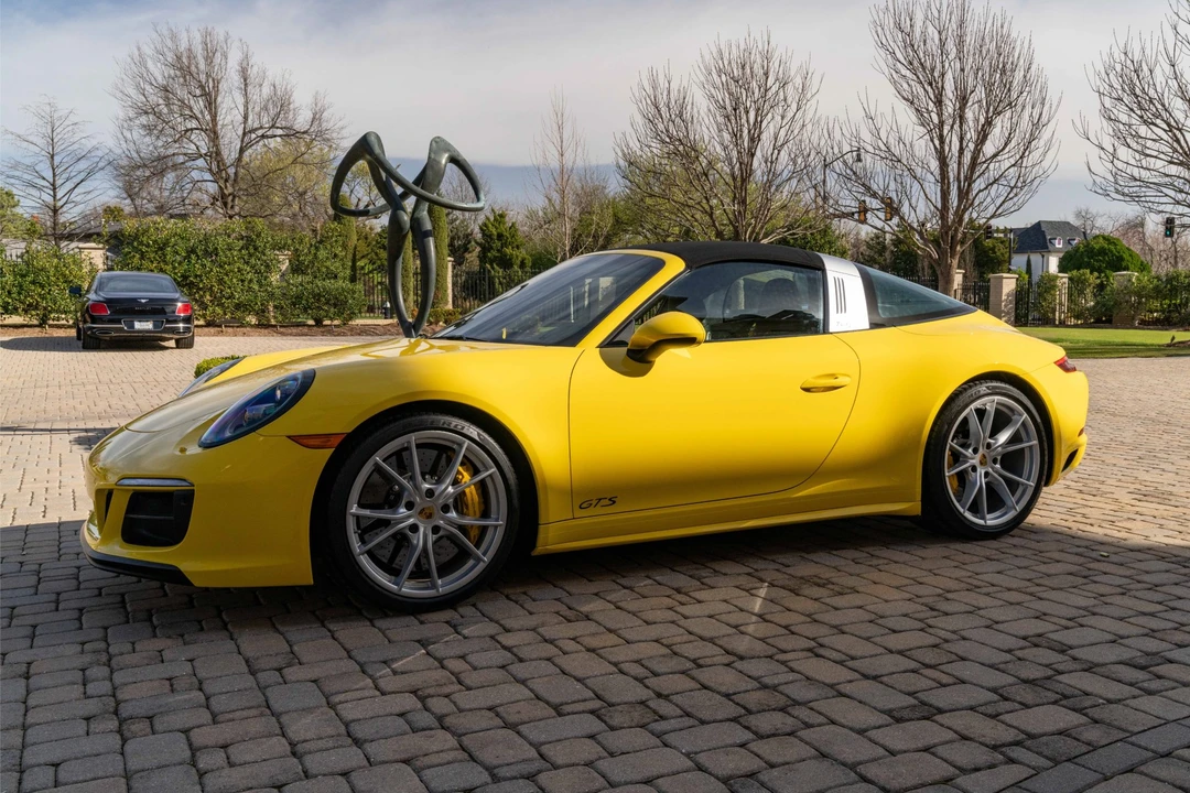 2017 Porsche 991 Targa 4 GTS - Image 5 of 31