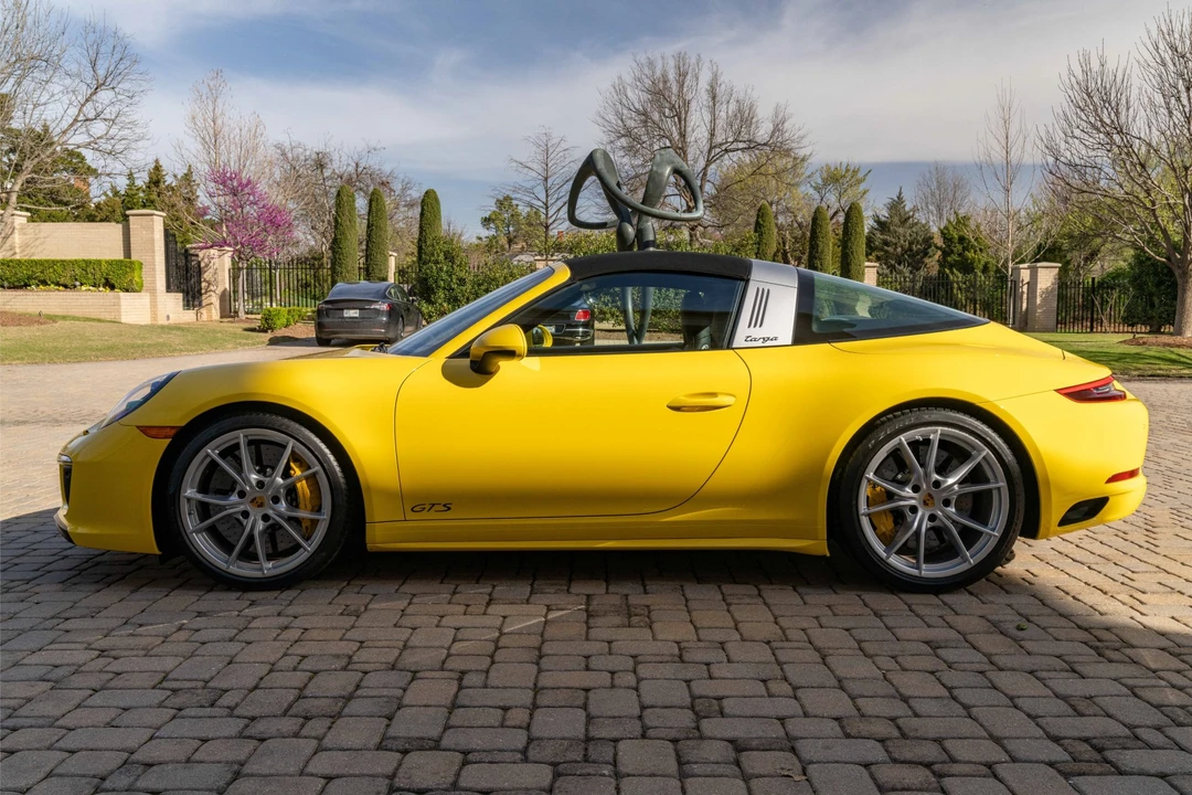 2017 Porsche 991 Targa 4 GTS - Image 6 of 31