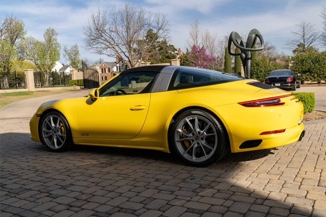 2017 Porsche 991 Targa 4 GTS - Image 7 of 31
