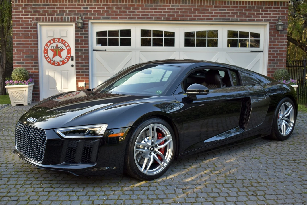 2018 Audi 4S R8 - Image 25 of 31