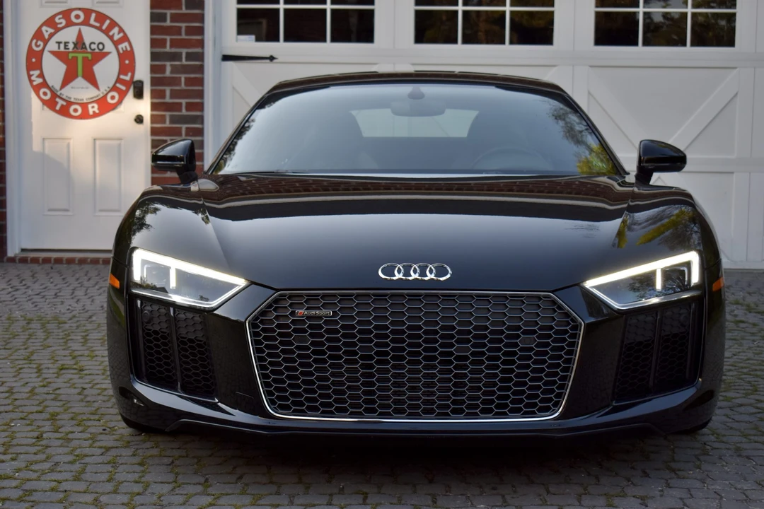 2018 Audi 4S R8 - Image 14 of 31