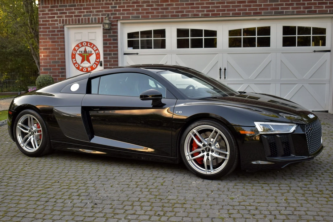 2018 Audi 4S R8 - Image 9 of 31