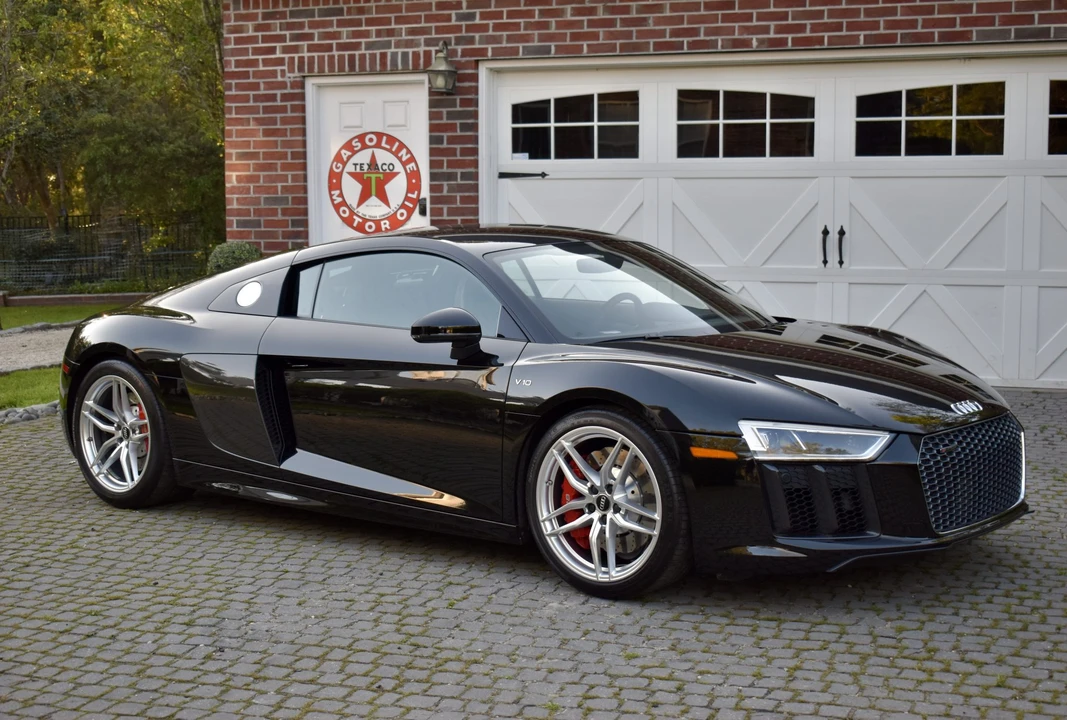 2018 Audi 4S R8 - Image 8 of 31